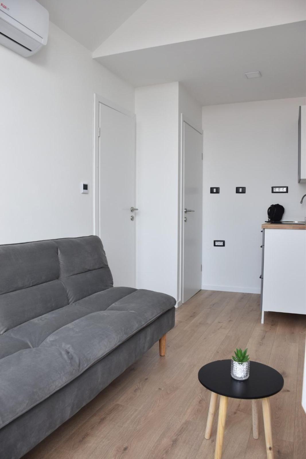 Apartman Lucana Apartment Tribalj Exterior foto